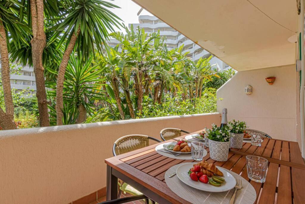 797 Holiday Rentals- Precioso Piso Con Vistas Al Jardin En Benalbeach Benalmadena Exterior photo