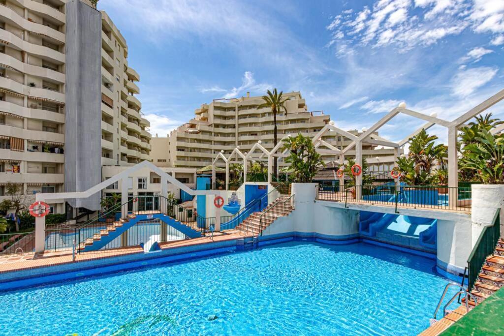 797 Holiday Rentals- Precioso Piso Con Vistas Al Jardin En Benalbeach Benalmadena Exterior photo